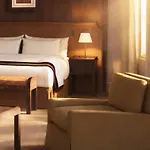 Florentine, A Beauvallon & 5* Lyon