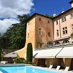 Florentine, A Beauvallon & Lyon