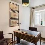 Florentine, A Beauvallon & 5* Lyon