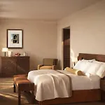 Florentine, A Beauvallon & Hotel Lyon