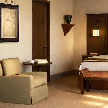 Florentine, A Beauvallon & 5* Lyon