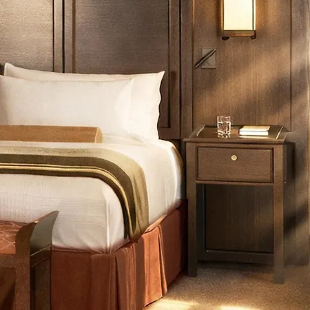 Florentine, A Beauvallon & Hotel