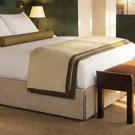 Florentine, A Beauvallon & Hotel