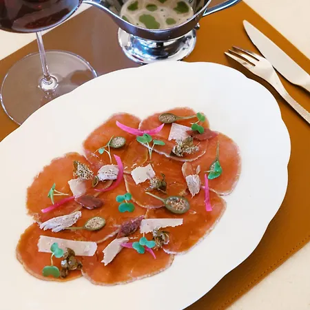 Florentine, A Beauvallon & 5* Lyon